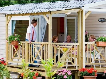 منتجع Camping La Forge De Sainte Marie *