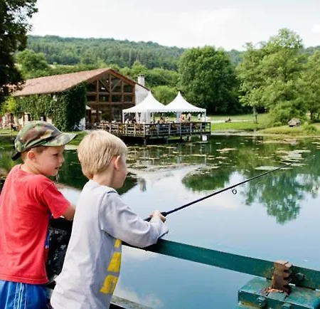 منتجع Camping La Forge De Sainte Marie Thonnance-les-Moulins